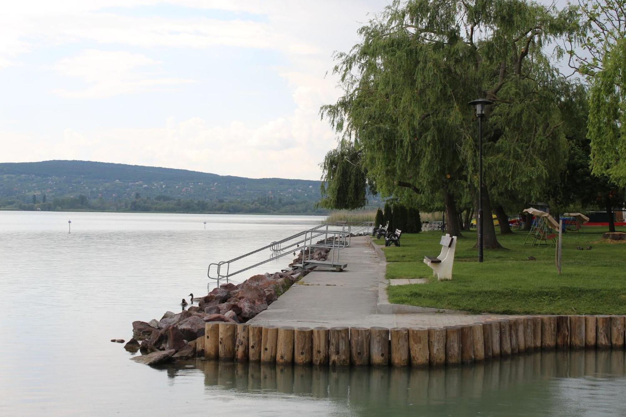 Foeveny Apartmanok Balatonfůzfő Dış mekan fotoğraf