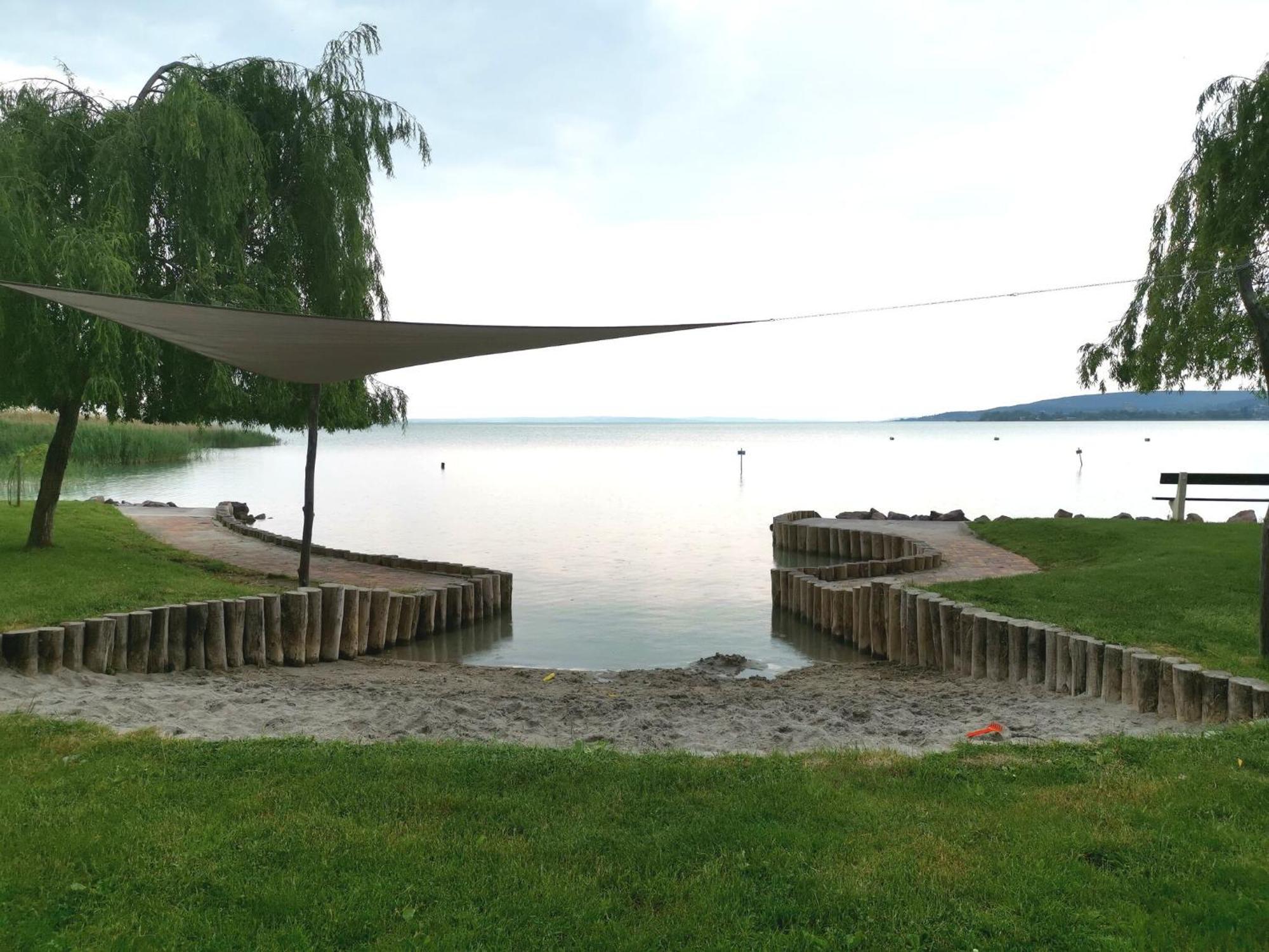 Foeveny Apartmanok Balatonfůzfő Dış mekan fotoğraf