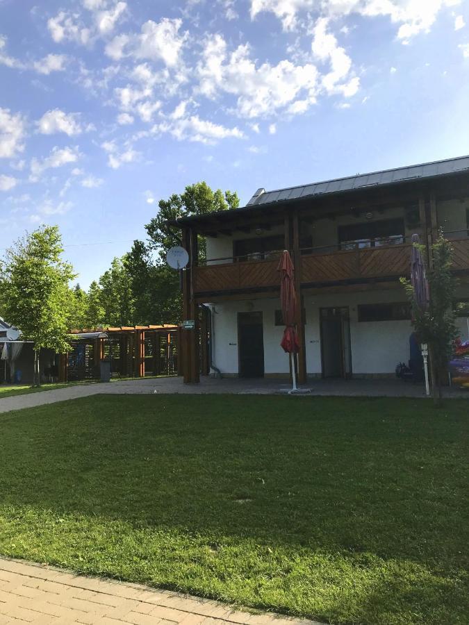 Foeveny Apartmanok Balatonfůzfő Dış mekan fotoğraf